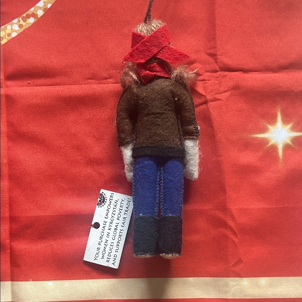 Willie Nelson doll Handmade Felt Ornament with Red Bandana - Picture 3 of 6